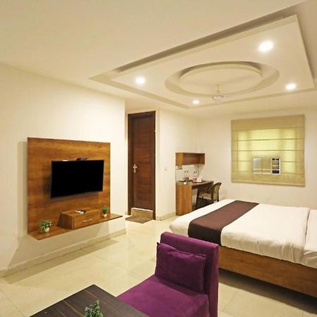 Hotel Urban Luxury นิวเดลี ภายนอก รูปภาพ