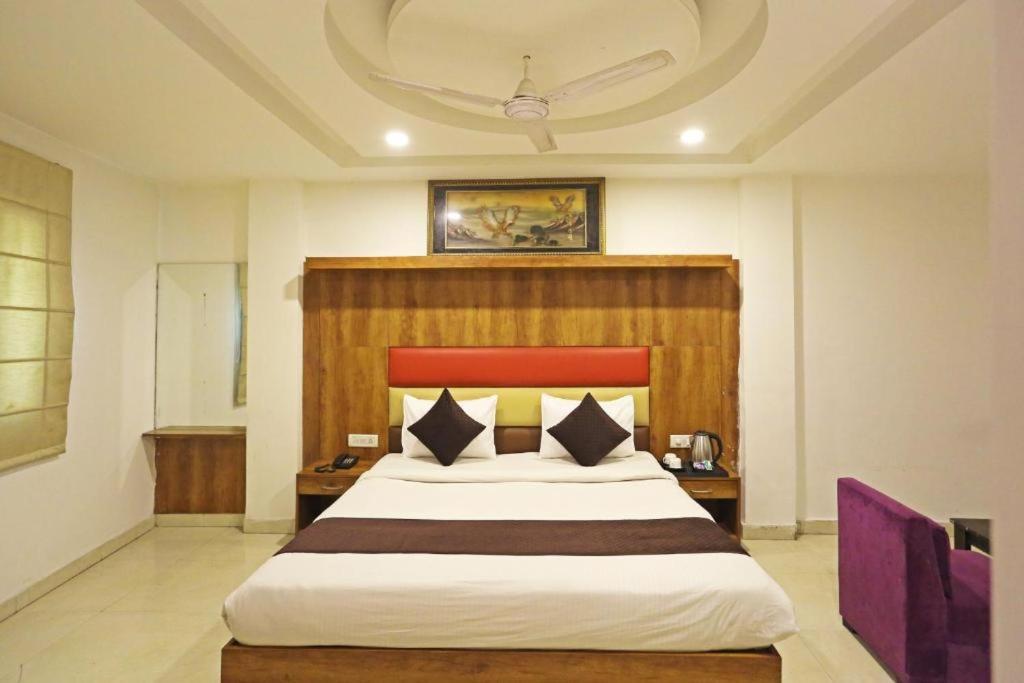 Hotel Urban Luxury นิวเดลี ภายนอก รูปภาพ