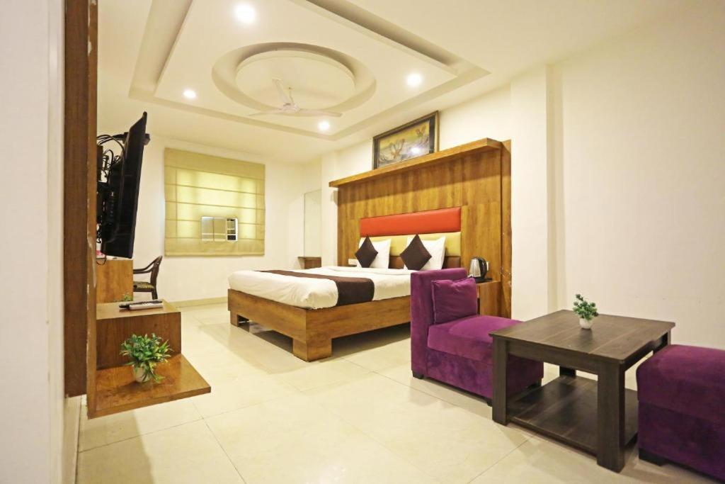 Hotel Urban Luxury นิวเดลี ภายนอก รูปภาพ